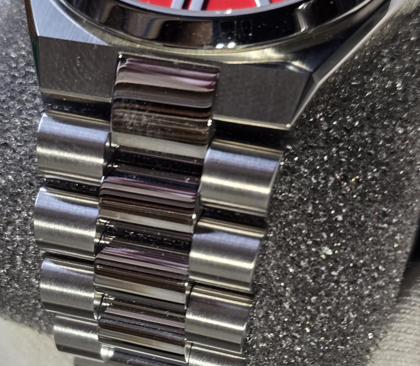 Citizens Red  Panatone Dial