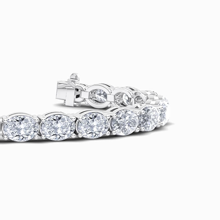 East to West Lab Diamond Bracelet in White Gold (16 Carat)