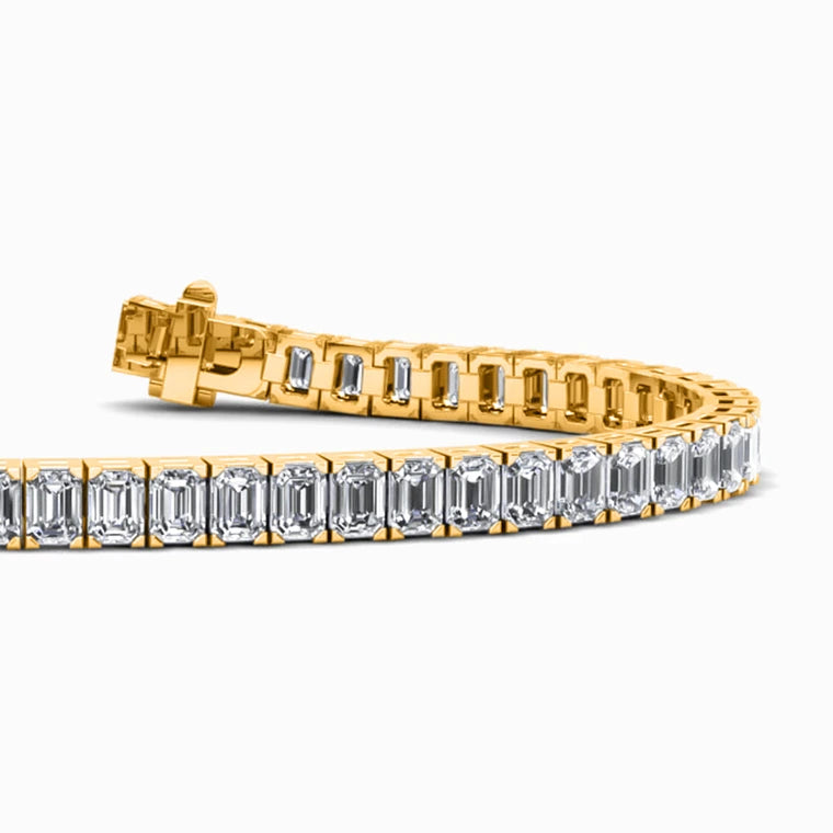 Emerald Lab Diamond Bracelet in Yellow Gold (10 Carat)