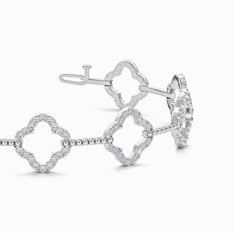 Clover Lab Diamond Bracelet in White Gold (1.62 Carat)
