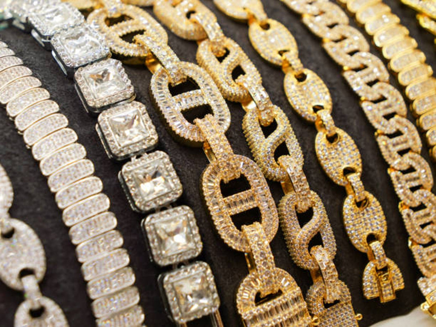 Tennis Bracelet Length Guide So It Fits Securely and Looks Right