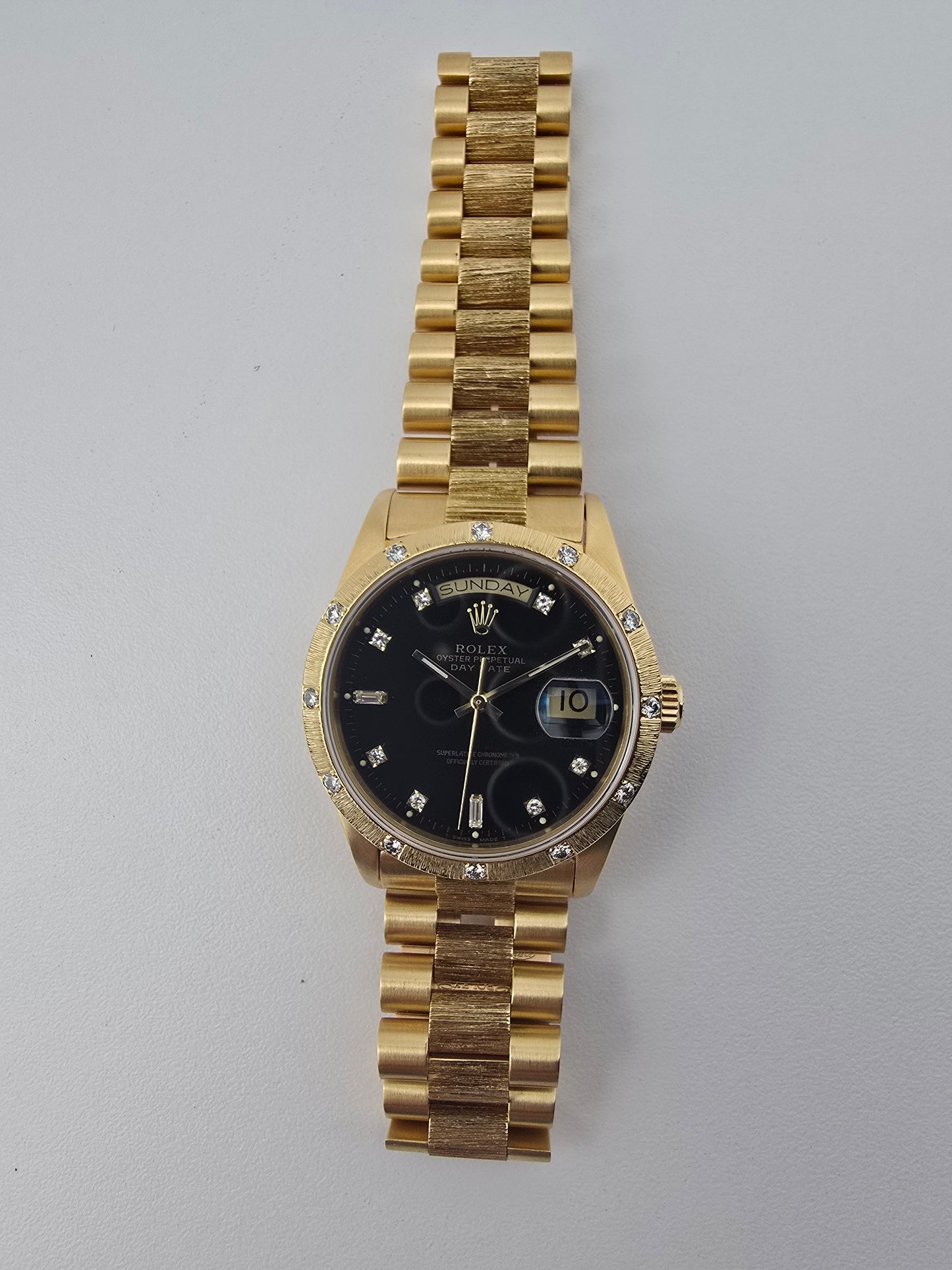36mm Gold Day-date w-Black Dial Bark-Diamond