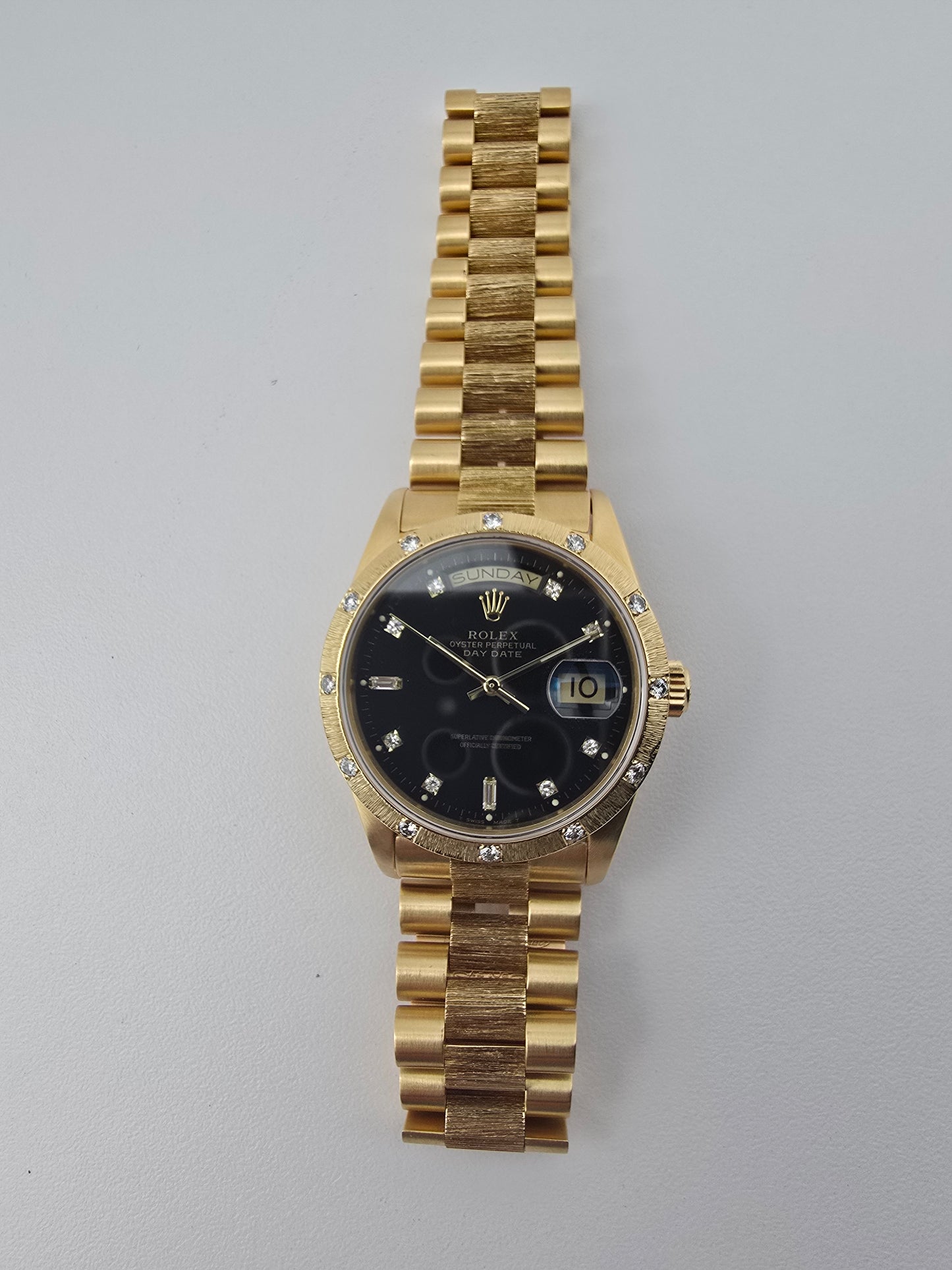 36mm Gold Day-date w-Black Dial Bark-Diamond