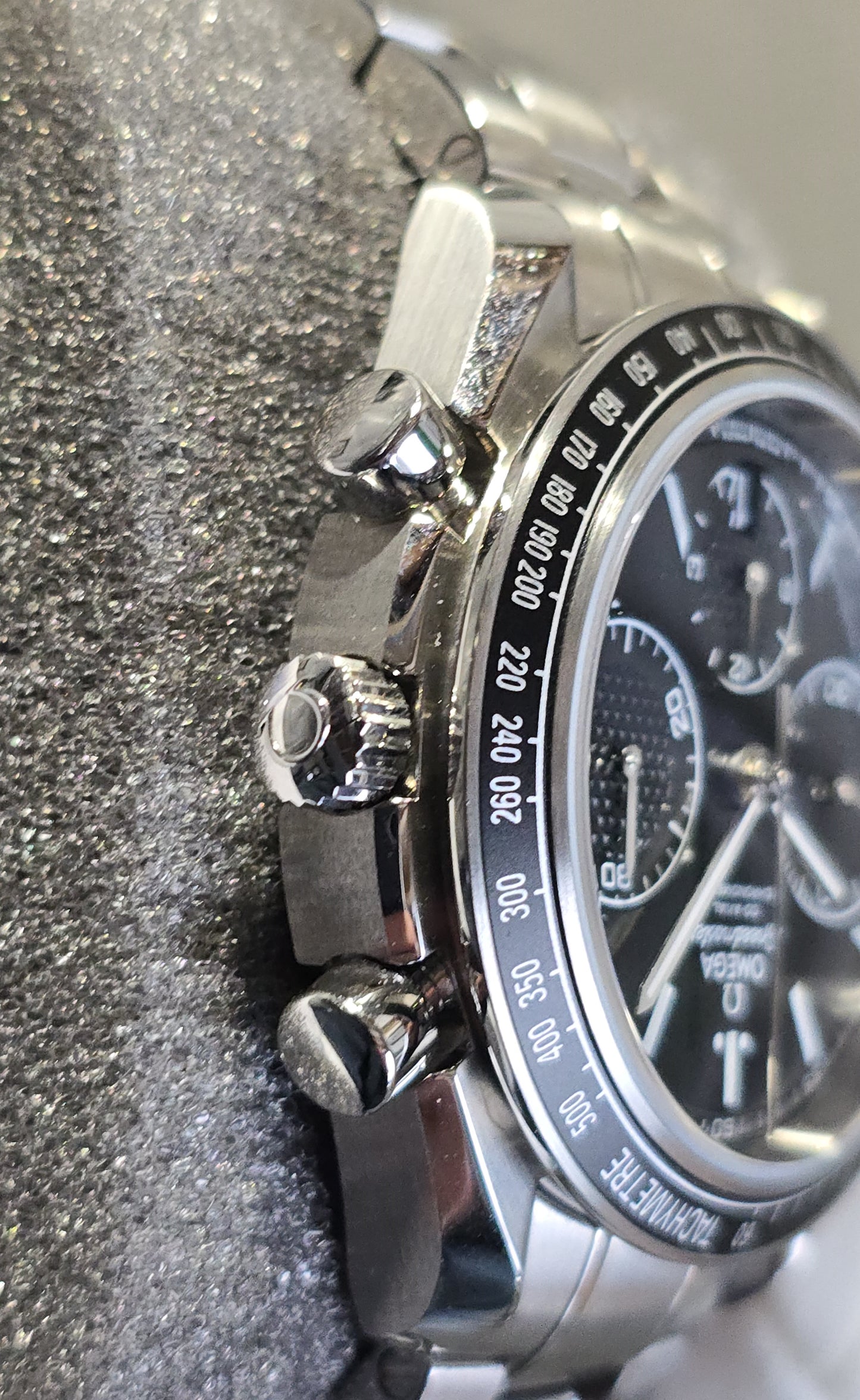 Omega Speedmaster Racing