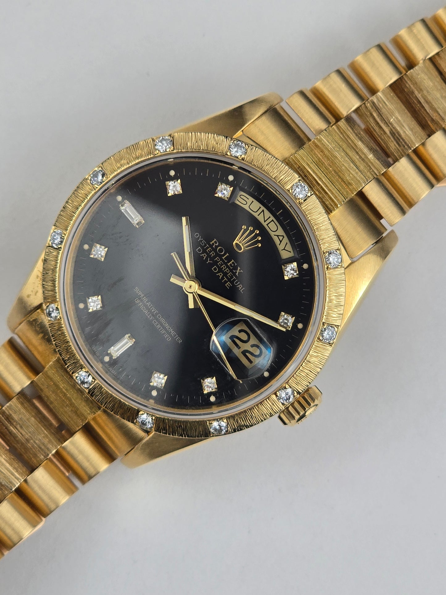 36mm Gold Day-date w-Black Dial Bark-Diamond