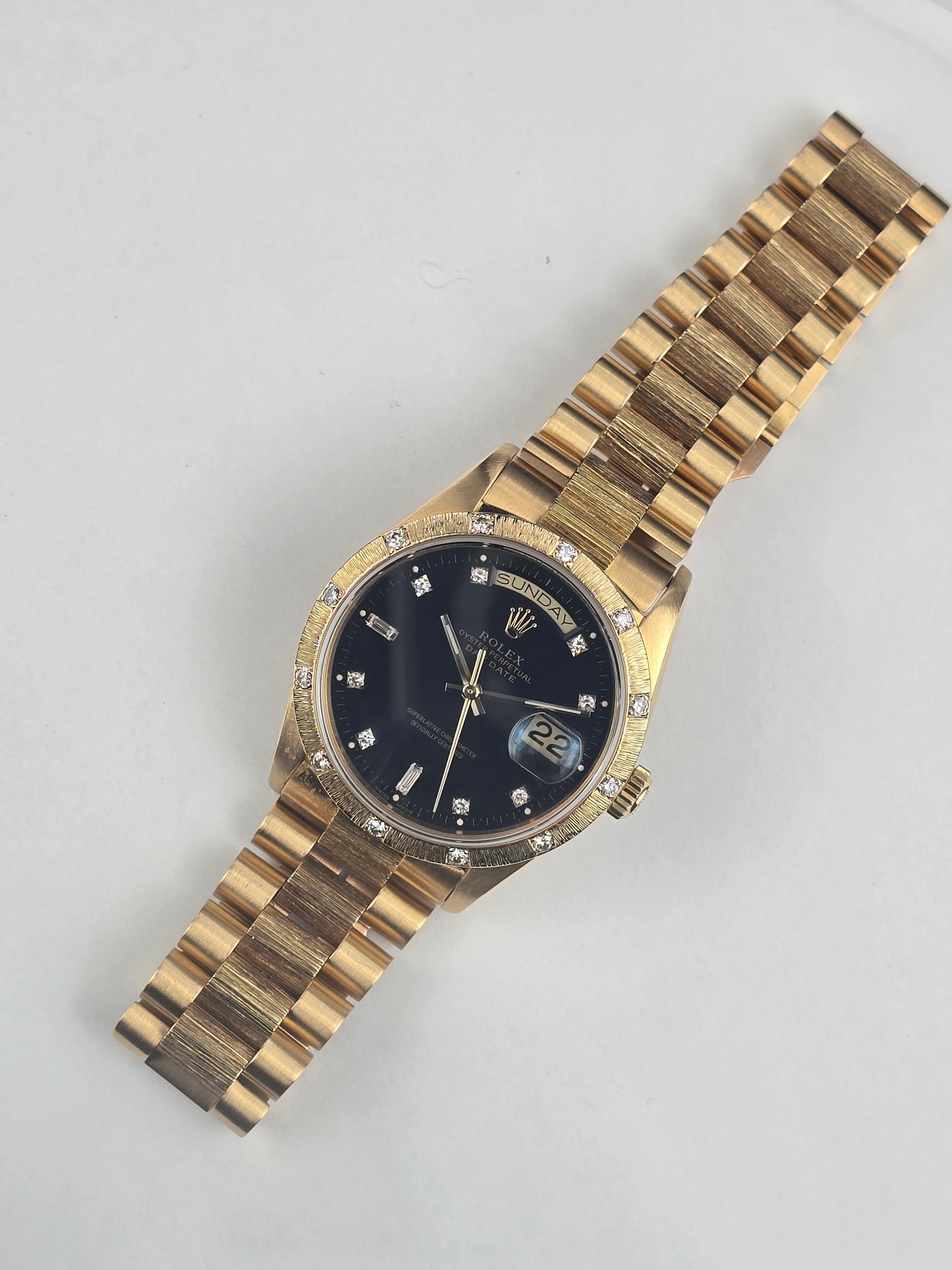 36mm Gold Day-date w-Black Dial Bark-Diamond